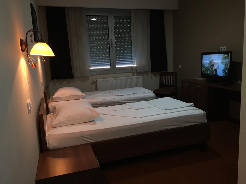 Hotel Oaza Konjic Esterno foto